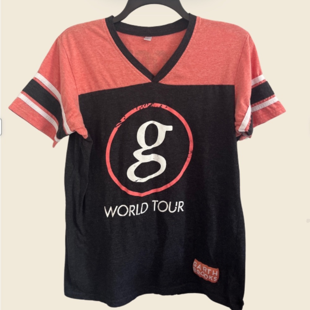 Garth Brooks World Tour V‑Neck Tee in Coral and Black